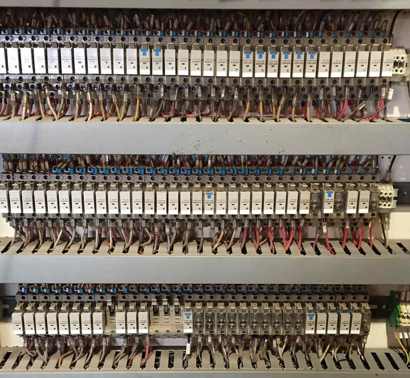 Relay Logic Vs Ladder Logic - Relay Logic Panel